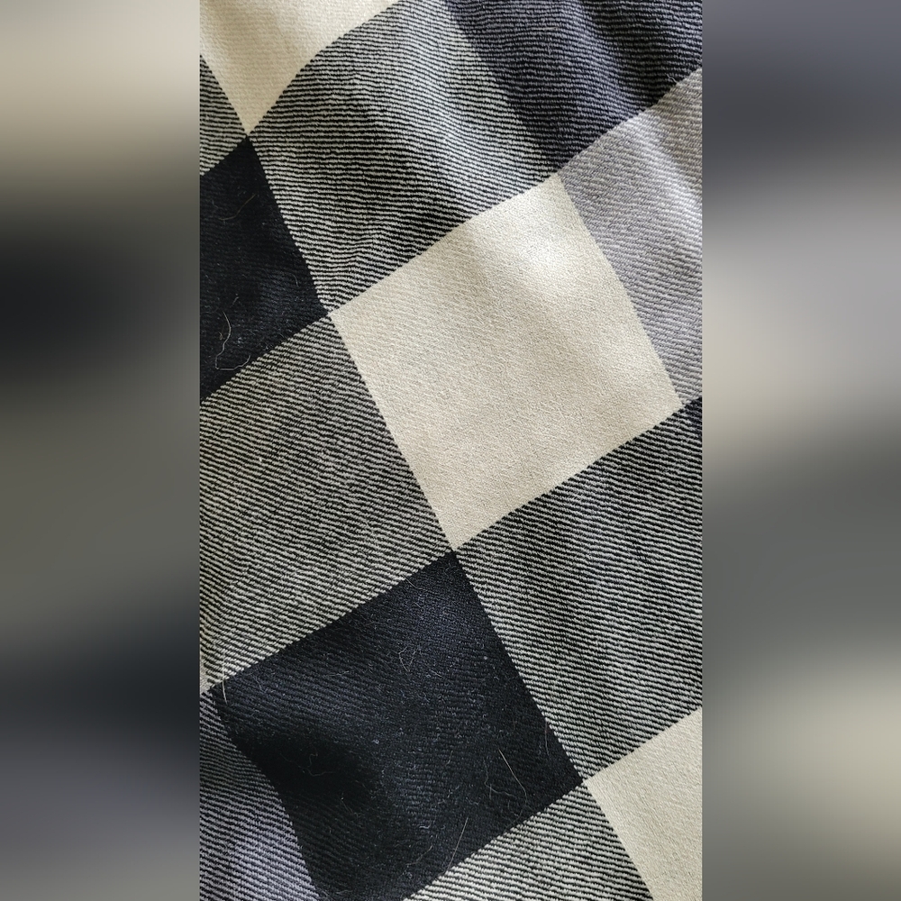 MaxMara Black and Cream Checkered Scarf